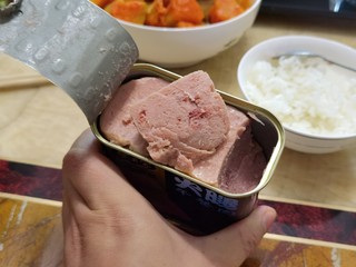 买午餐肉还是不能贪便宜