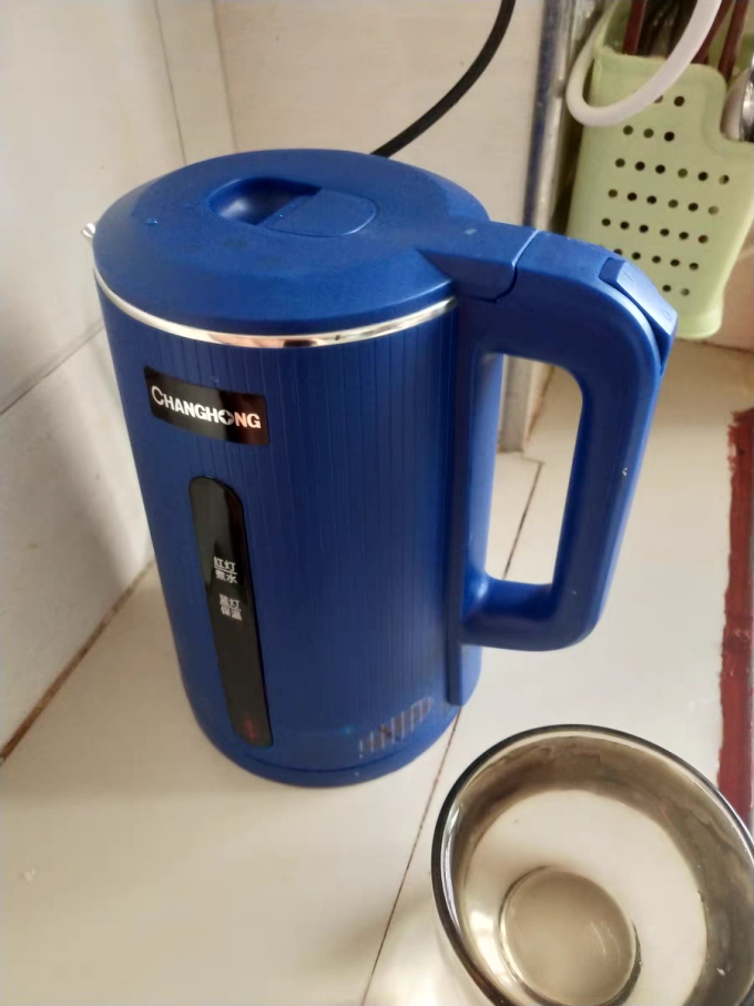 物美价廉的长虹电热水壶