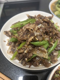 超美味的炝炒猪头肉来咯