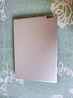 超轻薄的笔记本电脑~适合新手