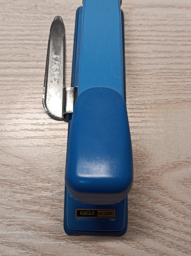 好用的订书器香港益而高，今天来推荐了