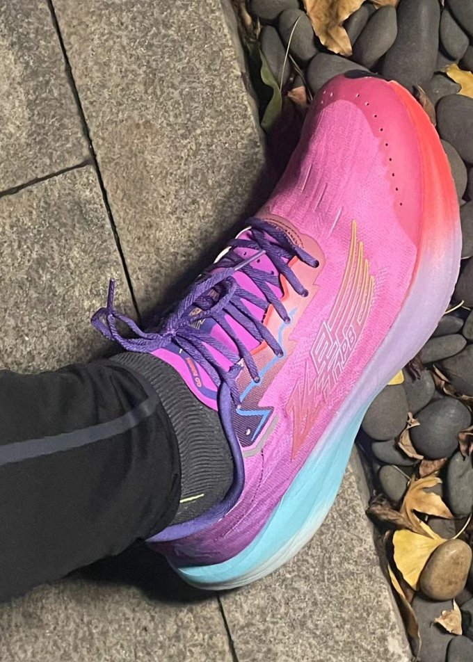 乔丹飞影pb跑步鞋