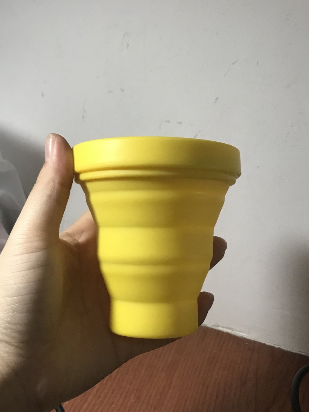 超级实用的折叠小杯子!