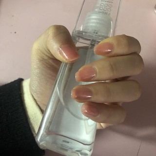 美美的裸色水性指甲油