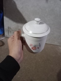 陶瓷茶缸容量大喝着舒服