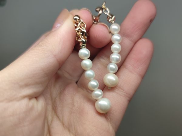 富贵迷人眼的珍珠耳环