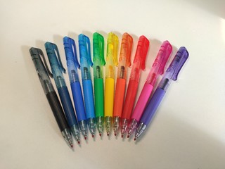 中性笔也可以五颜六色