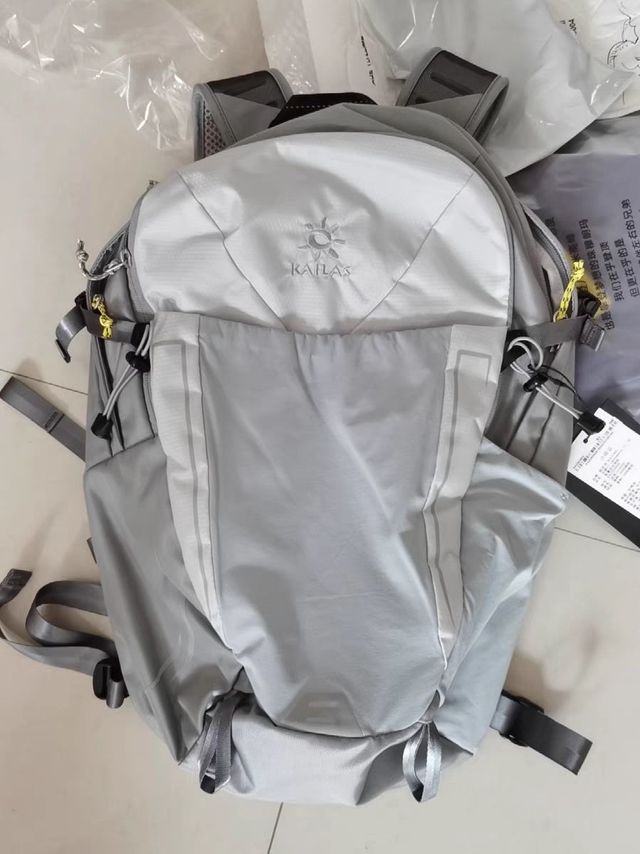 物美价廉的登山包