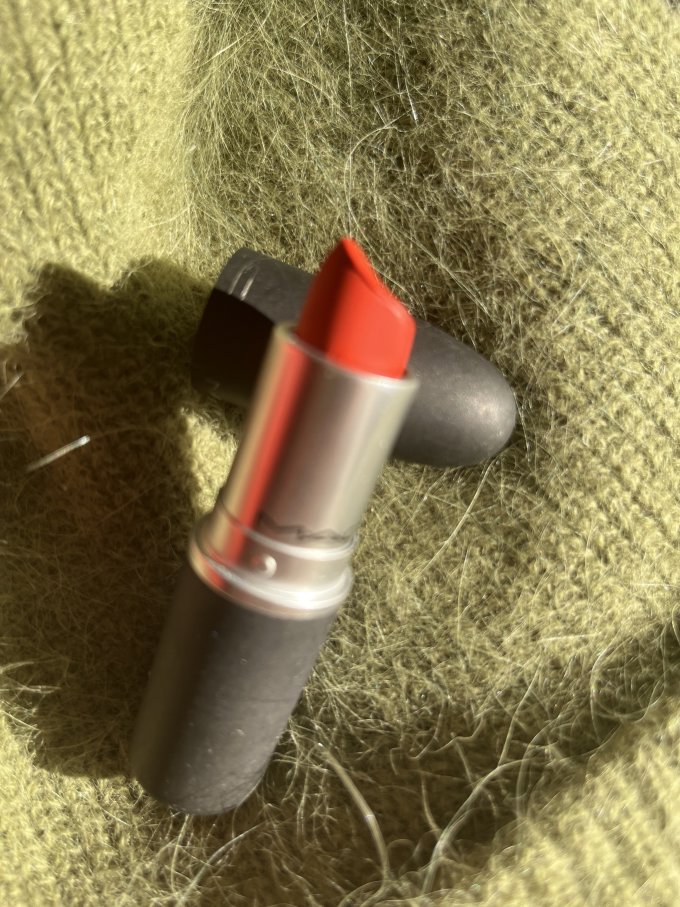 魅可口红怎么样好用吗 盲买翻车实录mac303胡萝卜色