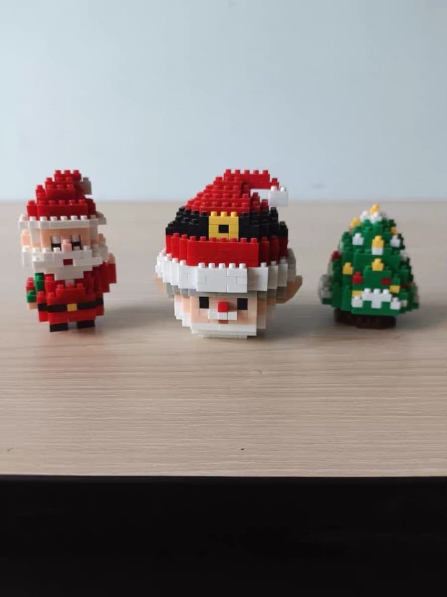 孩子的圣诞节礼物就是他