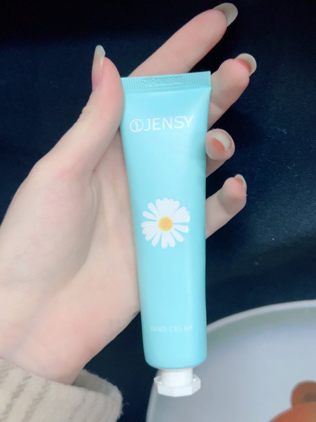 水润护手霜价格实惠