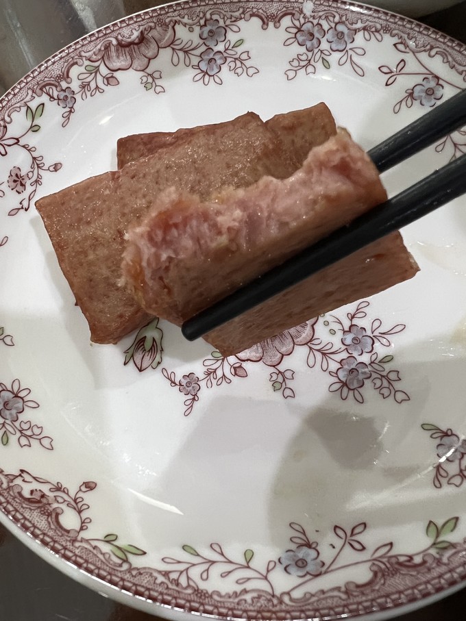 世棒肉类罐头