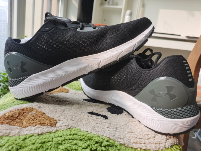 安德玛hovrsonic5cn