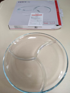 纯净透明的玻璃碗，放佐料好家具！