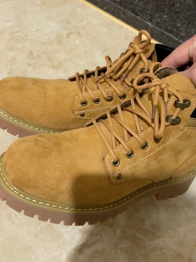 时隔多年，在双12又一次买了马丁靴