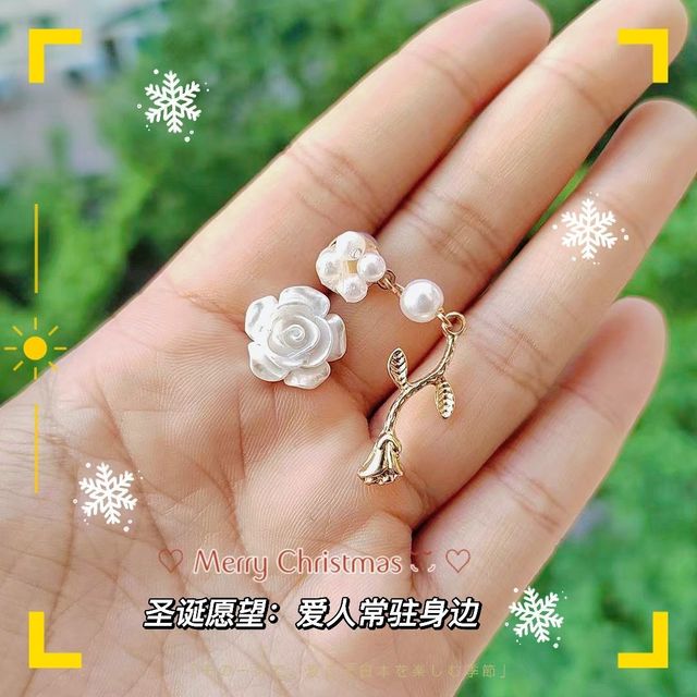 自己做的一套耳钉，手艺不错吧