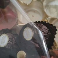 费列罗（FERRERO）榛果威化黑巧巧克力制品