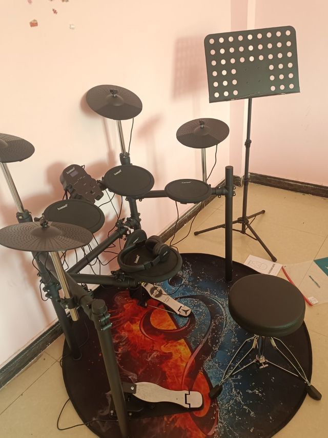 好用的架子鼓，配上消音垫太好玩了