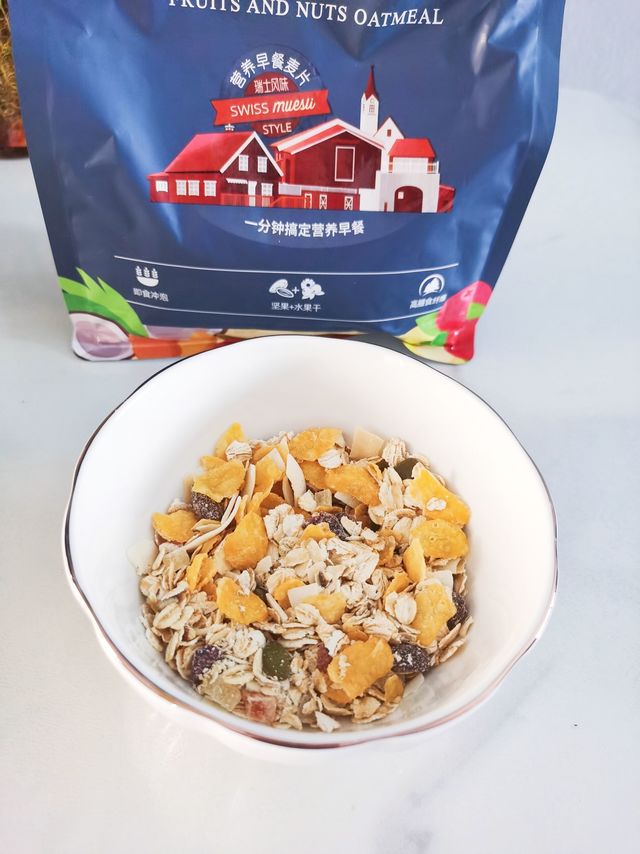 谷优39％水果坚果燕麦片