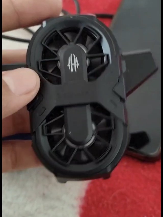 红魔手机散热器双核散热背夹半导体制冷风扇