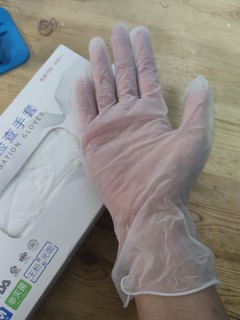 柔软不嘞手，厚实又结实的一次性手套！