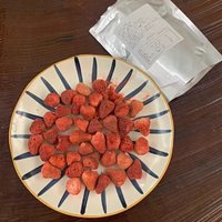 冻干草莓脆整颗草莓水果干儿童休闲零食