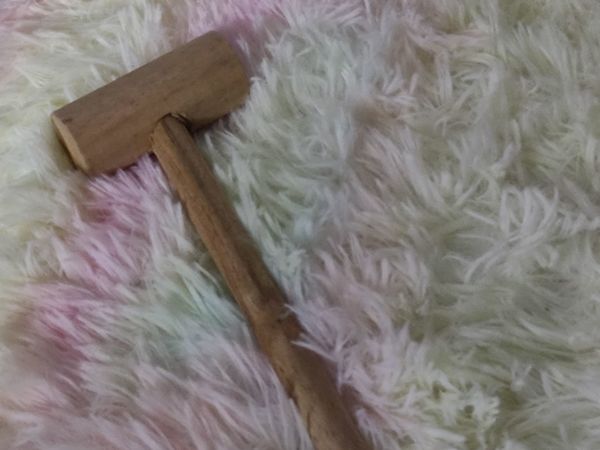钉东西不会弄伤手的小木锤