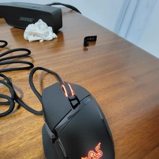 Razer巴塞利斯蛇终极版RGB无线游戏鼠标