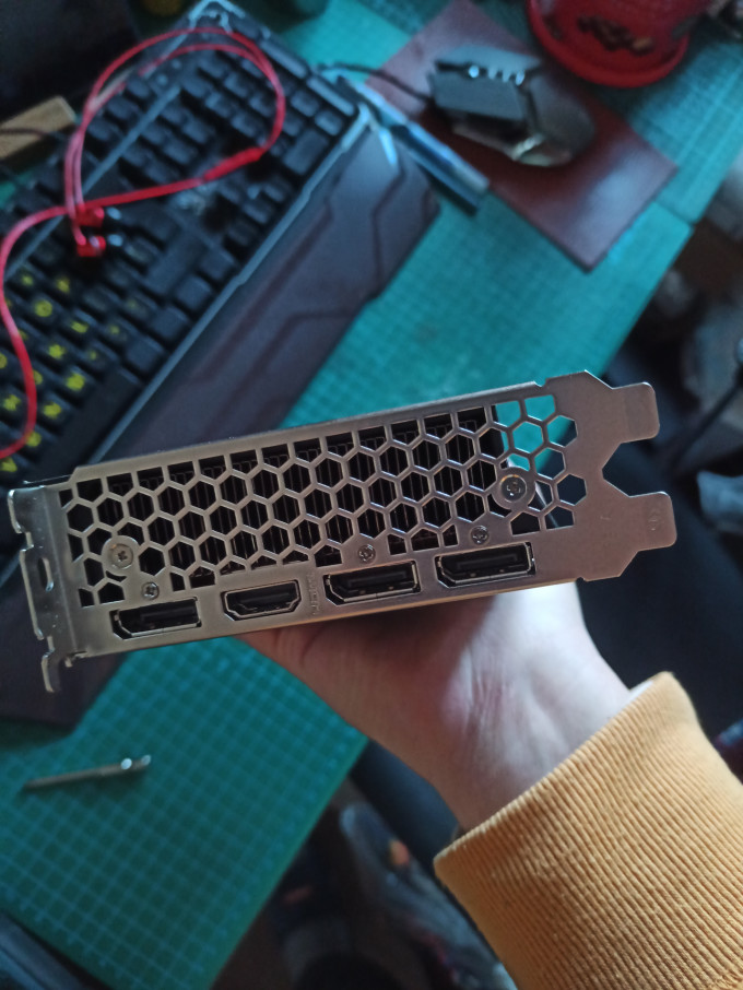 丽台显卡怎么样 在网上蹲了张2060s_什么值得买