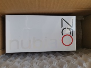 新机上手：小众手机Nubia Z50开箱