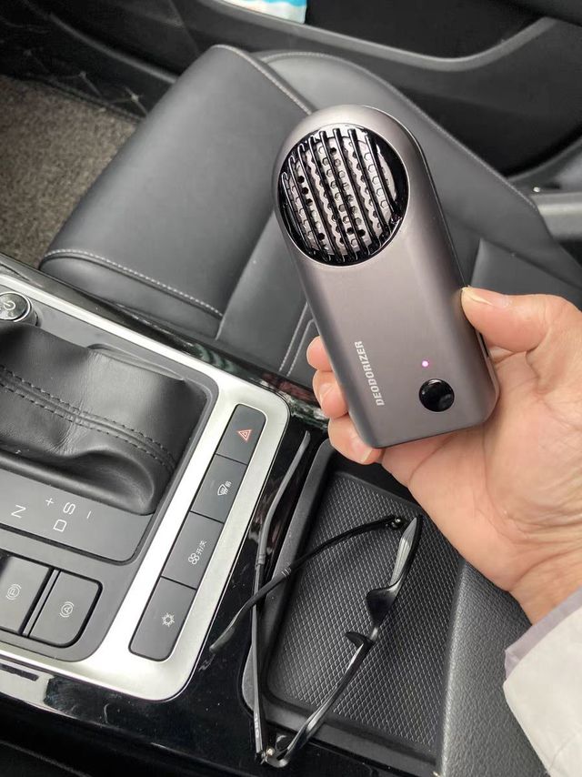 车载空气净化器臭氧消除异味汽车室内