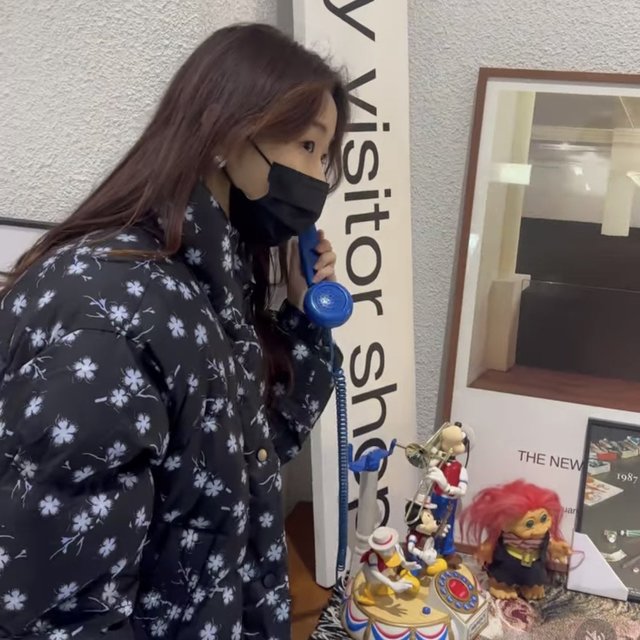 大花袄一穿，冬天的氛围感拉满