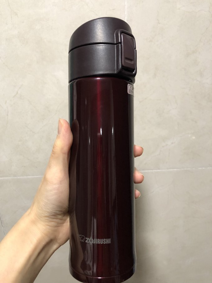 带涂层的象印保温杯