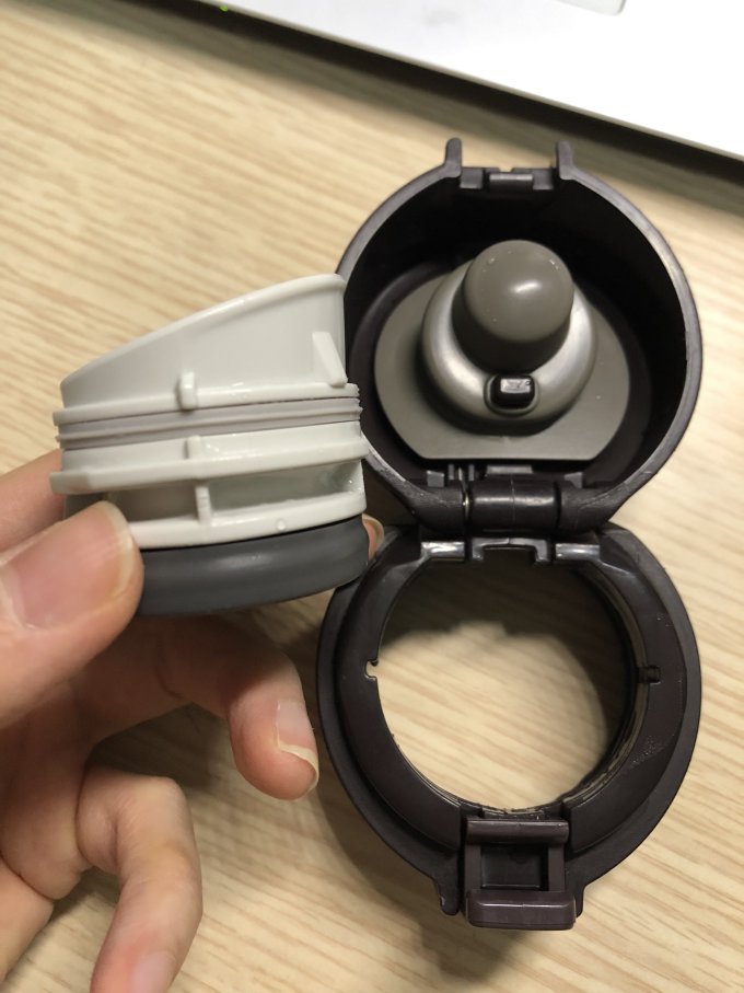 带涂层的象印保温杯