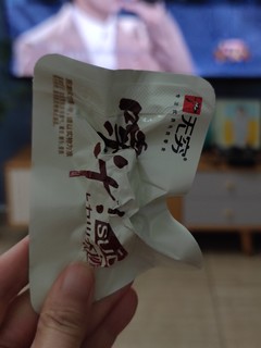 吃多了鸭脖子，会变公鸭嗓吗？