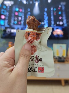 吃多了鸭脖子，会变公鸭嗓吗？