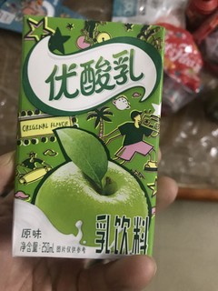 我认为优酸乳真的不好喝