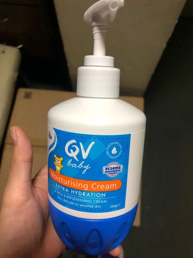 宝宝面霜不油腻、保湿很好很温和