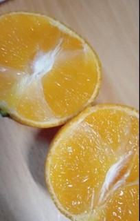 四川爱媛38号果冻橙水份新鲜，果肉细腻