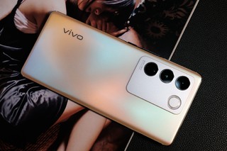 ​vivo S16：双面柔光人像、全能优秀表现