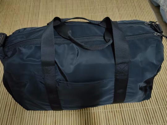 梵者手提旅行包，时尚 ，容量很大