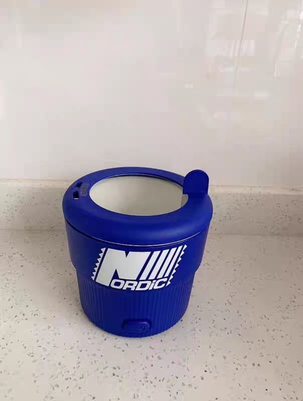 小巧方便的克莱因蓝速食锅