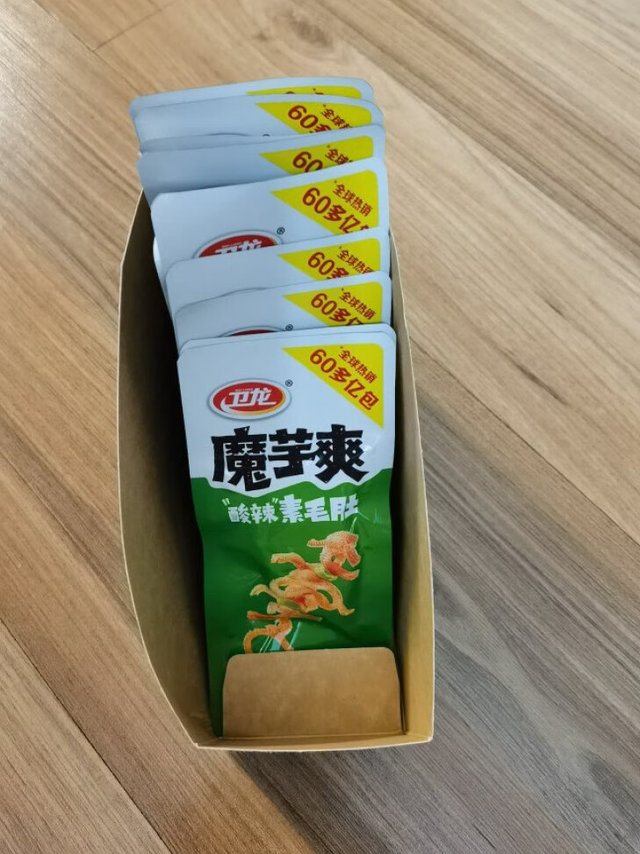 卫龙的魔芋爽素毛肚，绝对是我的最爱的零食