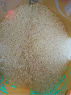 大米晶莹剔透,颗粒饱满,比一般的米要透亮