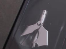 鼻毛修剪器修剪得很干净而且不用担心受伤