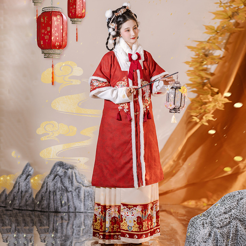同袍春节过年就这么穿！明制汉服女装冬季保暖天花板——对襟长披袄！