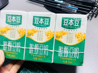 小孩子天天喊着要喝的奶