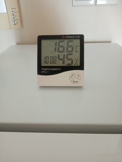 温度计很好，数字很大，看着很方便