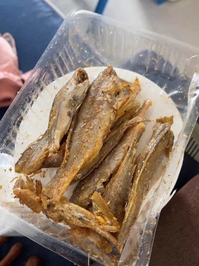 很脆是吃过最脆的黄鱼酥了 ，