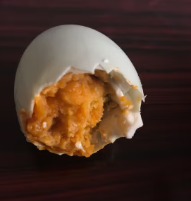 蛋黄流油蛋白鲜嫩的海鸭蛋